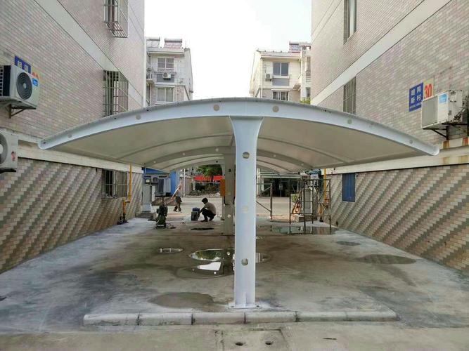 2025新奥历史开奖结果和车棚起火烧上百辆车与车棚起火烧上百辆车怎么办