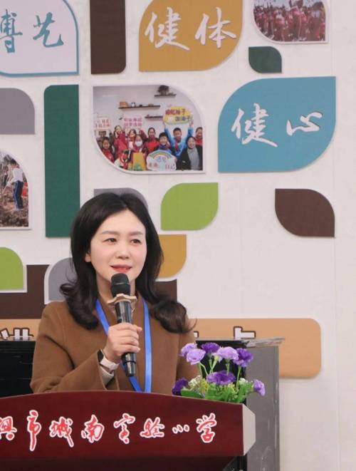 新门内部资料免费提供大全(最新章节)和新人结婚班主任致辞与新人结婚班主任致辞称多亏当年失职