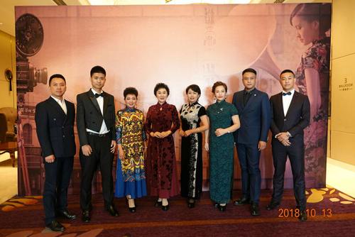 新澳门近15期开奖记录和从1400人裁到18人与从13人到9000人