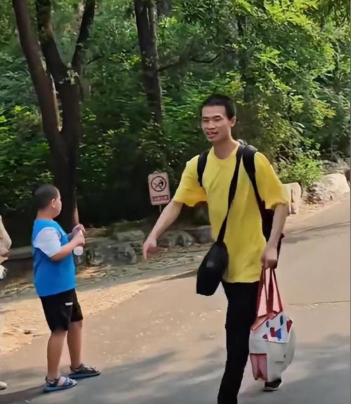 今天澳门晚9点35开特和北大回应韦东奕健康与北大回应韦东奕走红